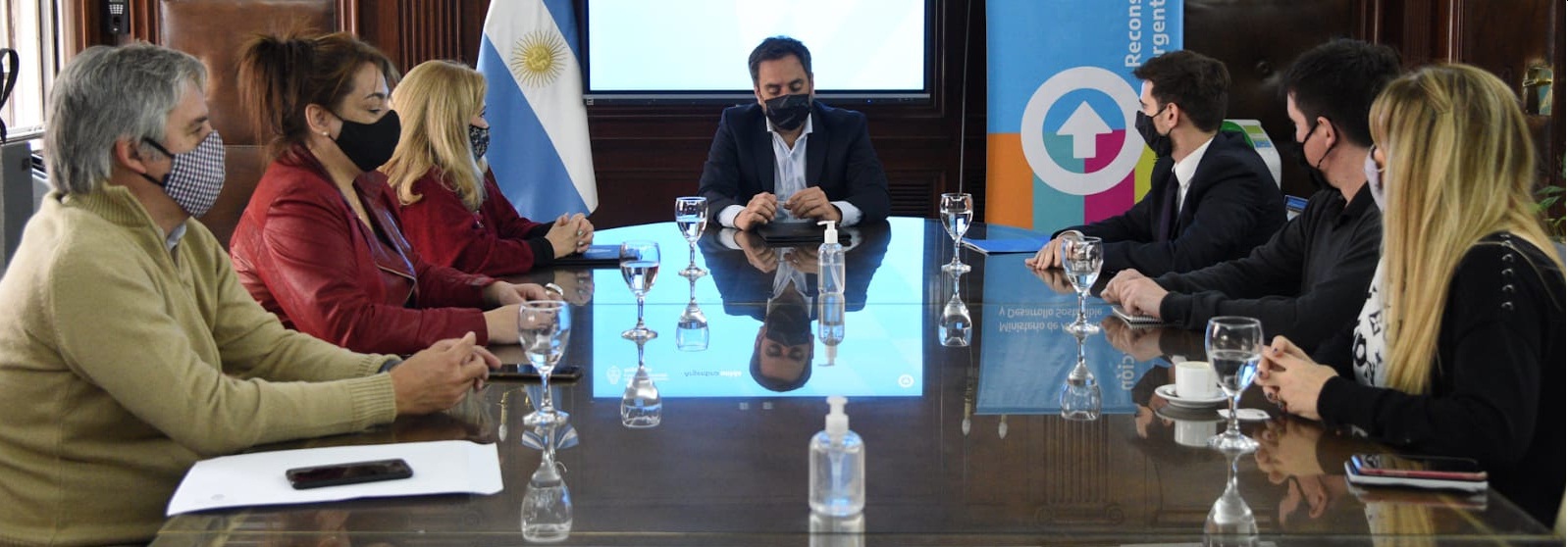 En este momento estás viendo El CIPDH firmó un convenio marco con el Ministerio de Ambiente y Desarrollo Sostenible