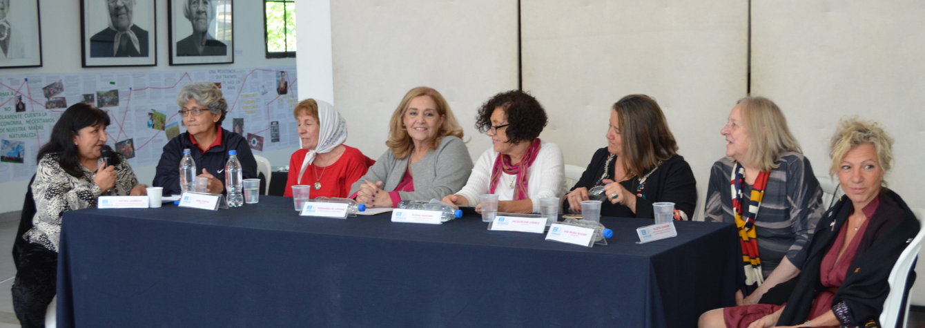 En este momento estás viendo Se inauguró la muestra temática “Cosmología de Mujeres de la Tierra, una poética de polifonía y sonoridad. Palabras, causas y vivencias de mujeres rurales de América Latina, el Caribe y África”